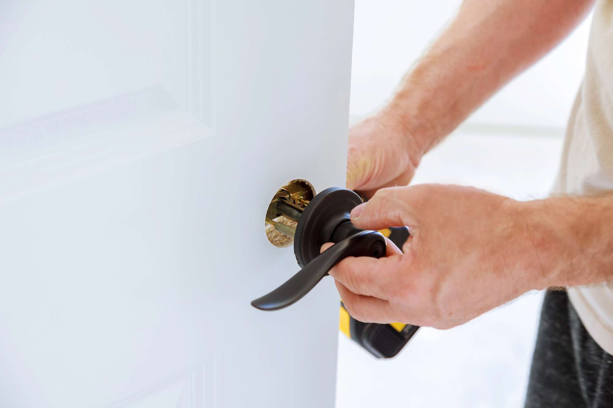 Local locksmith with keys